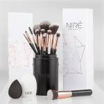 Niré Beauty Set Pennelli Make up Professionali 15 Pezzi: Pennelli Trucco Vegani, Blender, Porta Pennelli, Pulitore Pennelli Trucco, Guida e Box Regalo