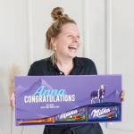 Barretta di cioccolato Milka XL personalizzata con il nome e il messaggio che preferisci, con 9 deliziose barrette di cioccolato