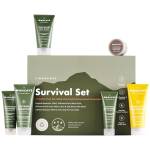 ManCave Set Regalo Uomo, 6 Prodotti Essenziali da Bagno, Doccia Gel, Shampoo Uomo, Detergente Viso, Scrub e Idratante Viso, Formula Naturale, Vegan, Confezione Plastic-Free, Prodotto in Inghilterra